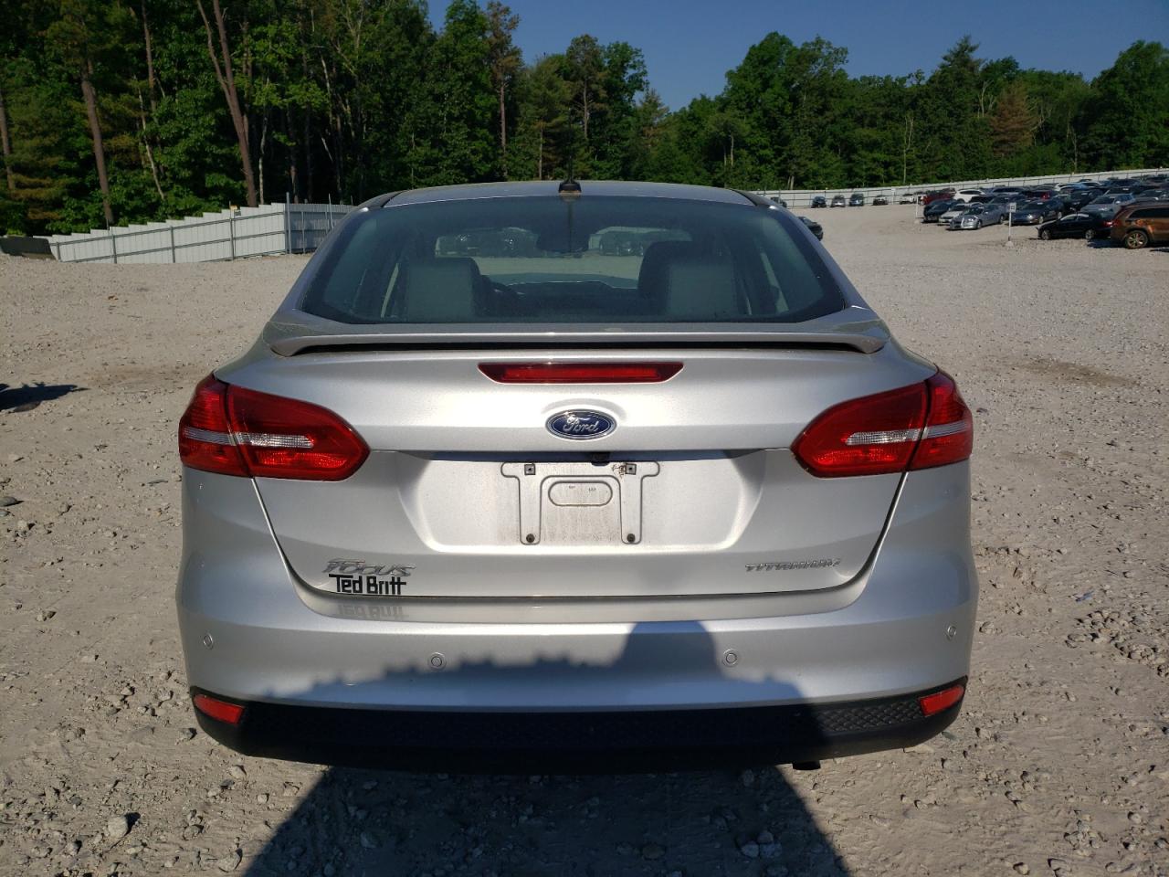 1FADP3J28HL331536 2017 Ford Focus Titanium