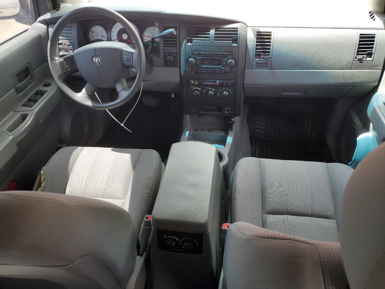 1D4HB38N05F574927 2005 Dodge Durango St