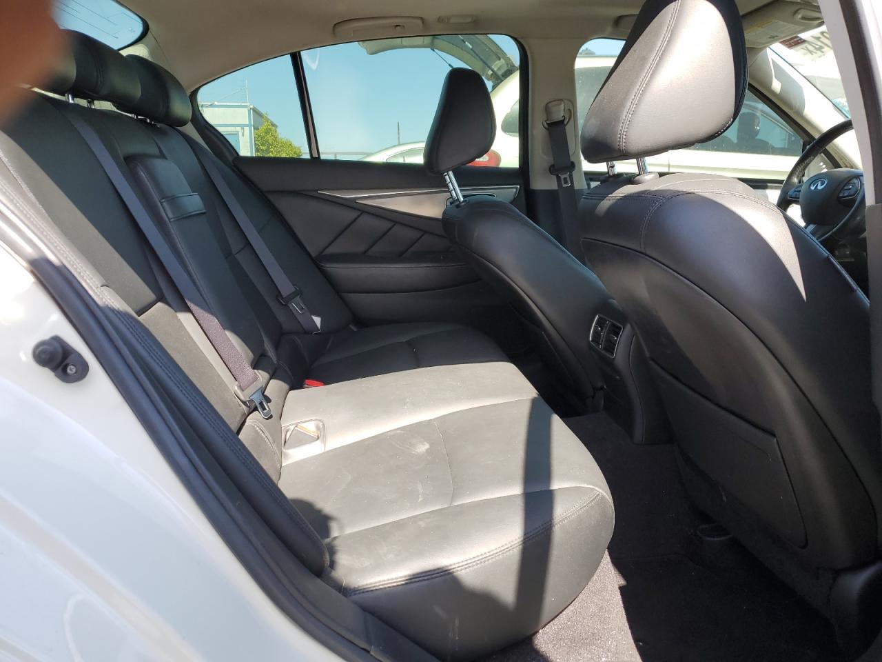 JN1EV7AP8HM743041 2017 Infiniti Q50 Premium