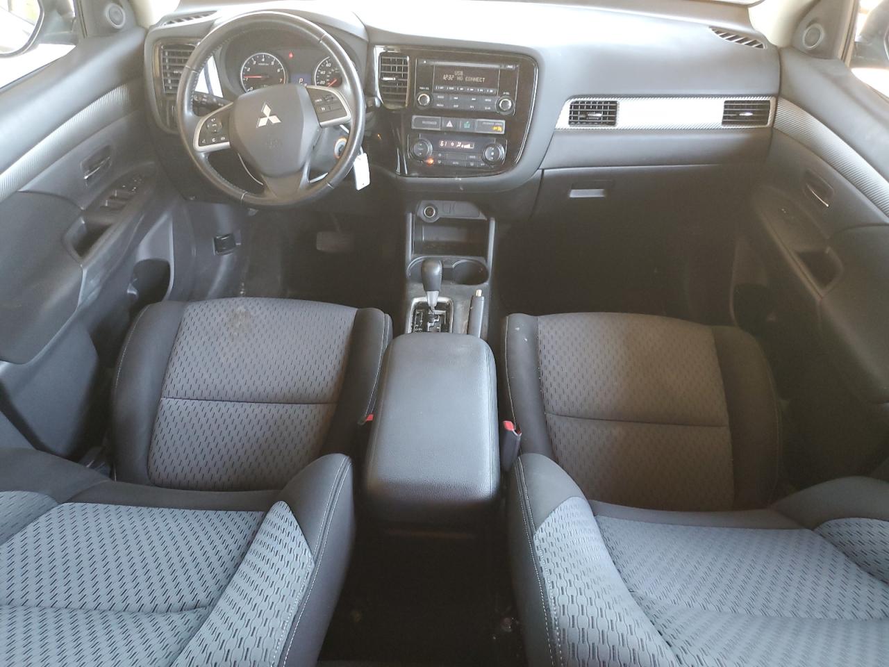 2015 Mitsubishi Outlander Es vin: JA4AD2A34FZ013295