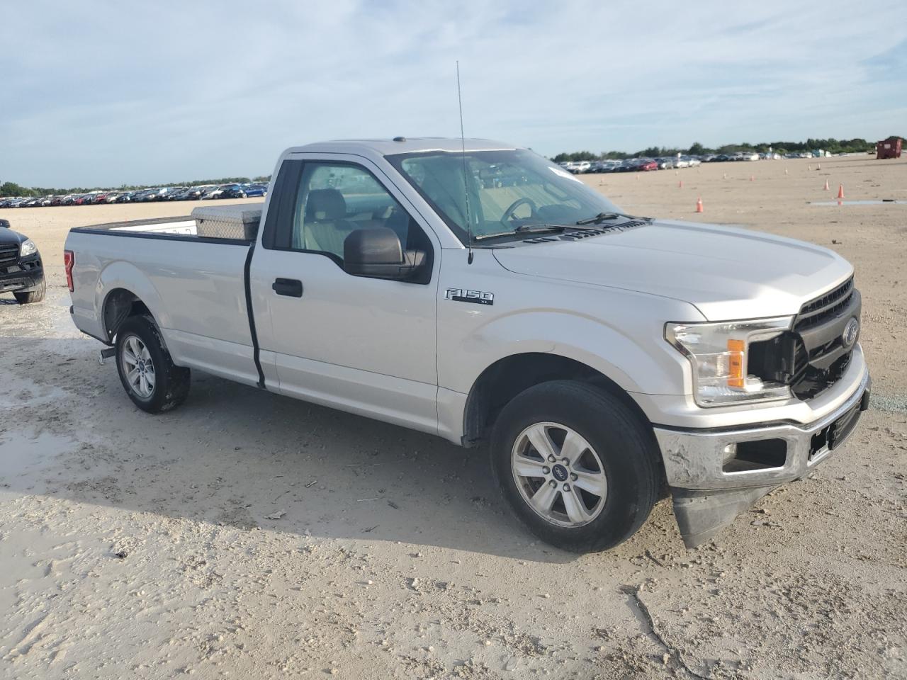 2018 Ford F150 vin: 1FTMF1CB2JKC19258