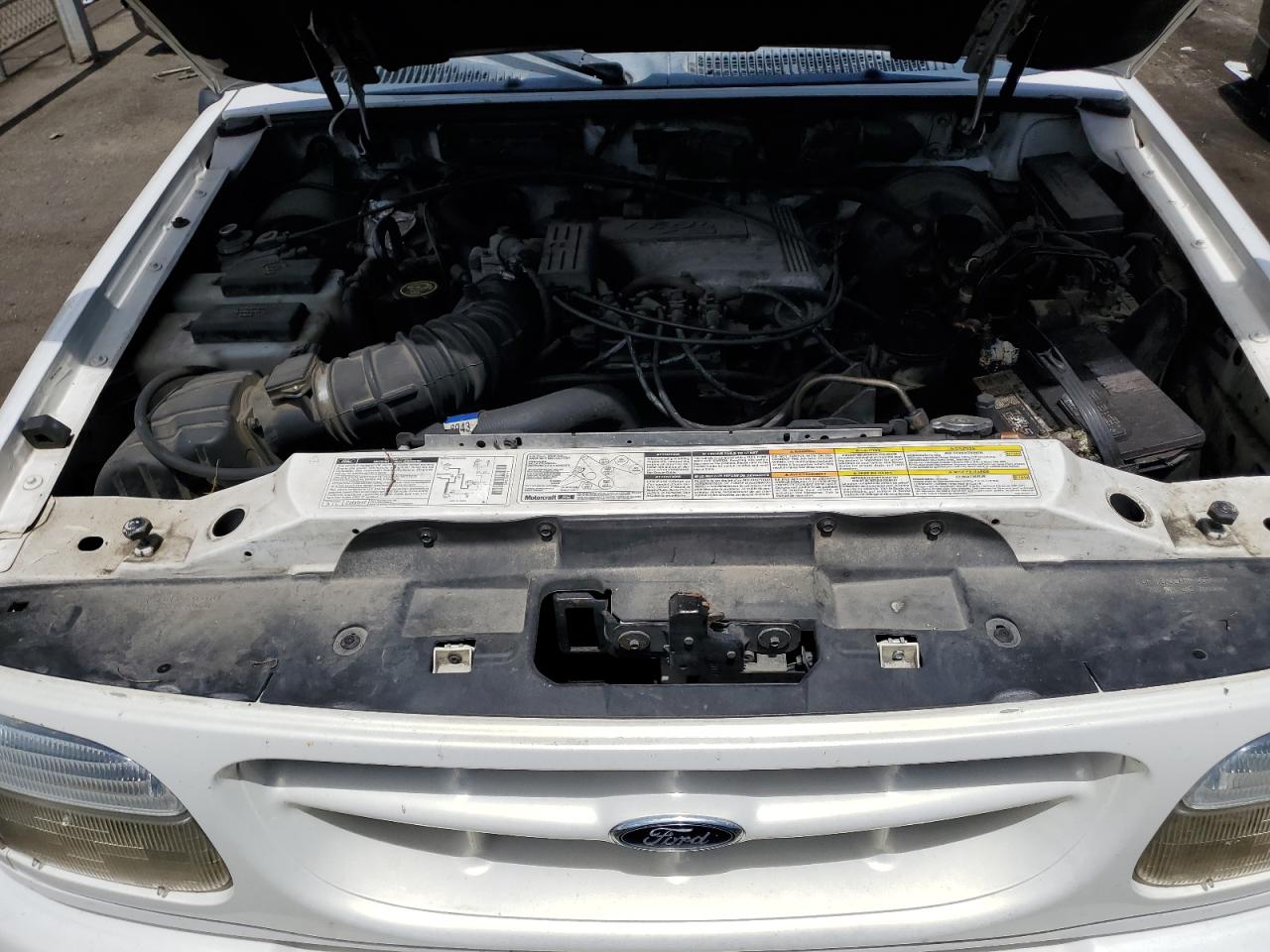 1FMDU85P8YZA80919 2000 Ford Explorer Limited