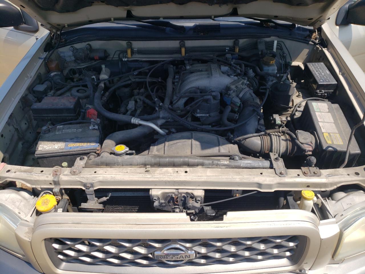 JN8AR07S1YW413592 2000 Nissan Pathfinder Le