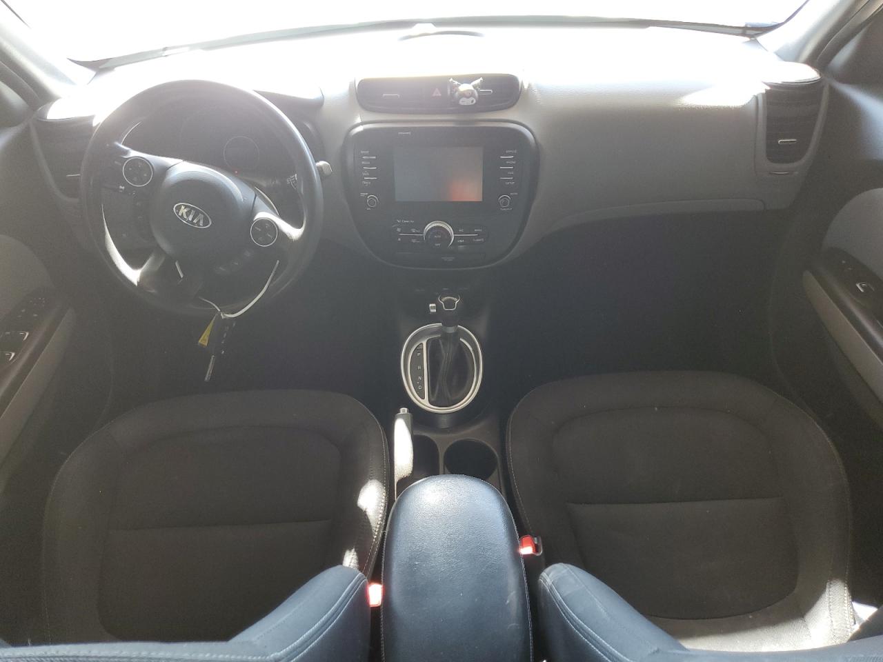 KNDJP3A59J7600942 2018 Kia Soul +