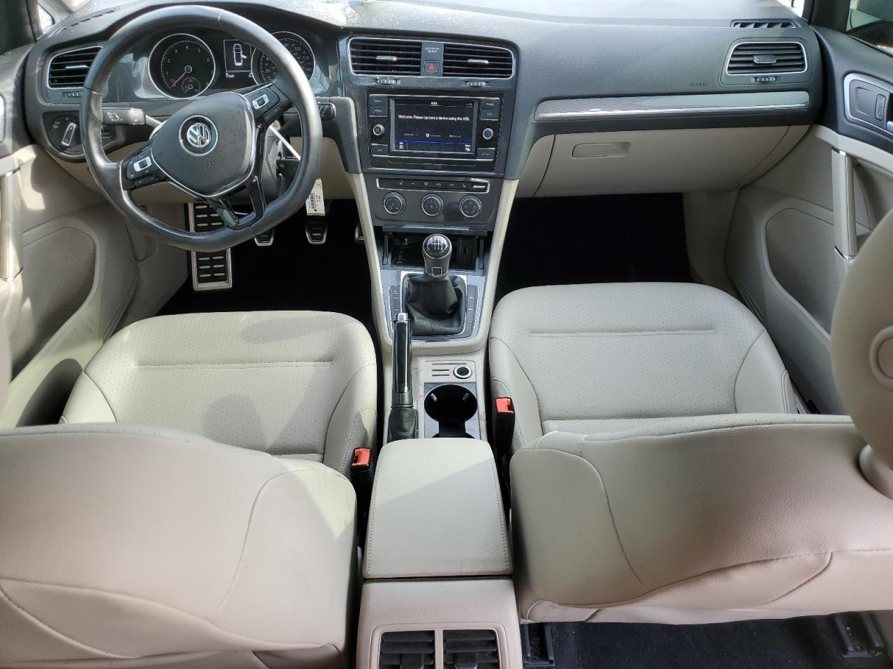 3VWM17AU5JM756959 2018 Volkswagen Golf Alltrack S