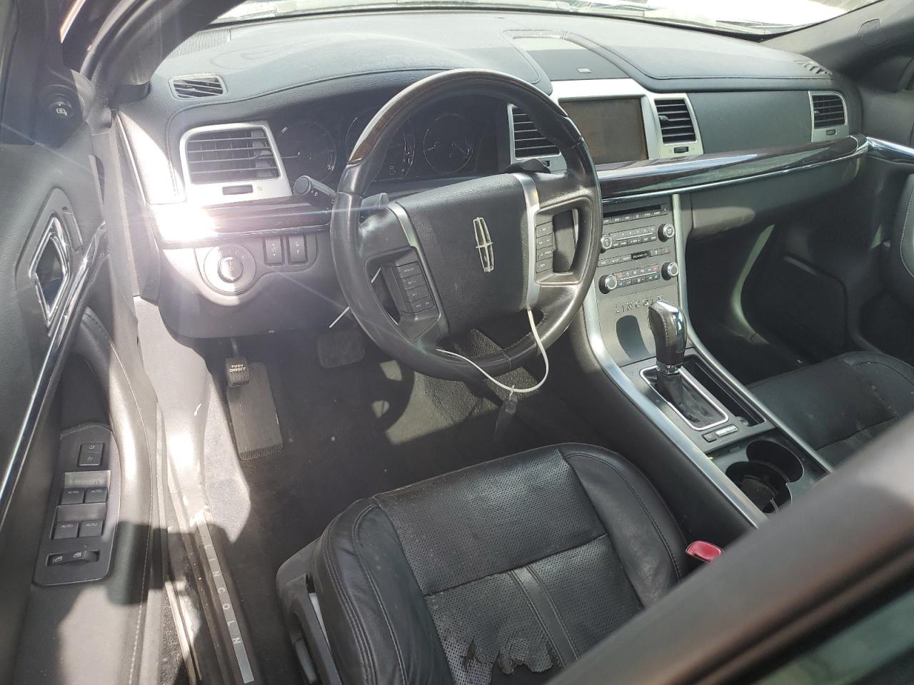 1LNHL9FT8AG607381 2010 Lincoln Mks