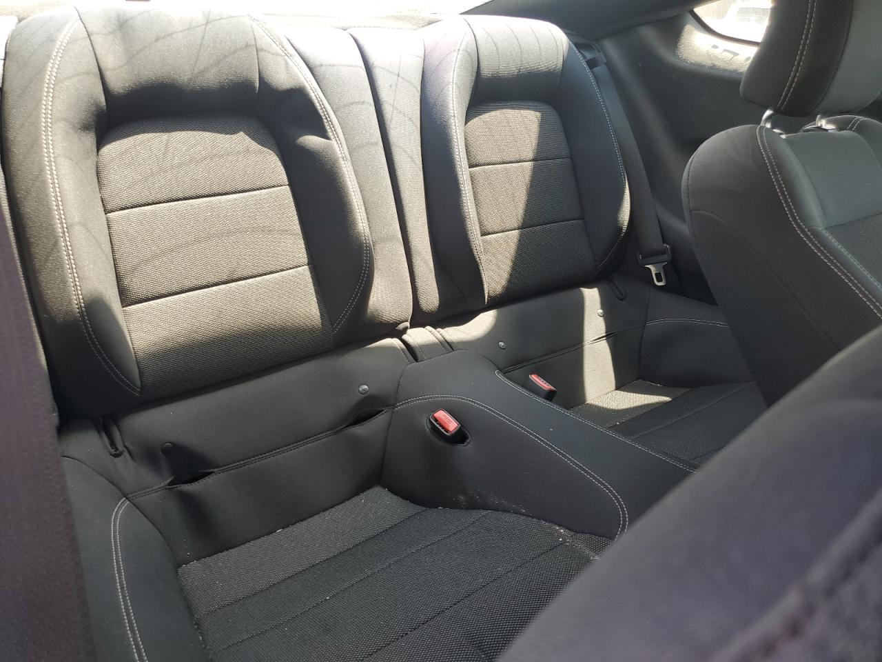 1FA6P8AM8H5212381 2017 Ford Mustang