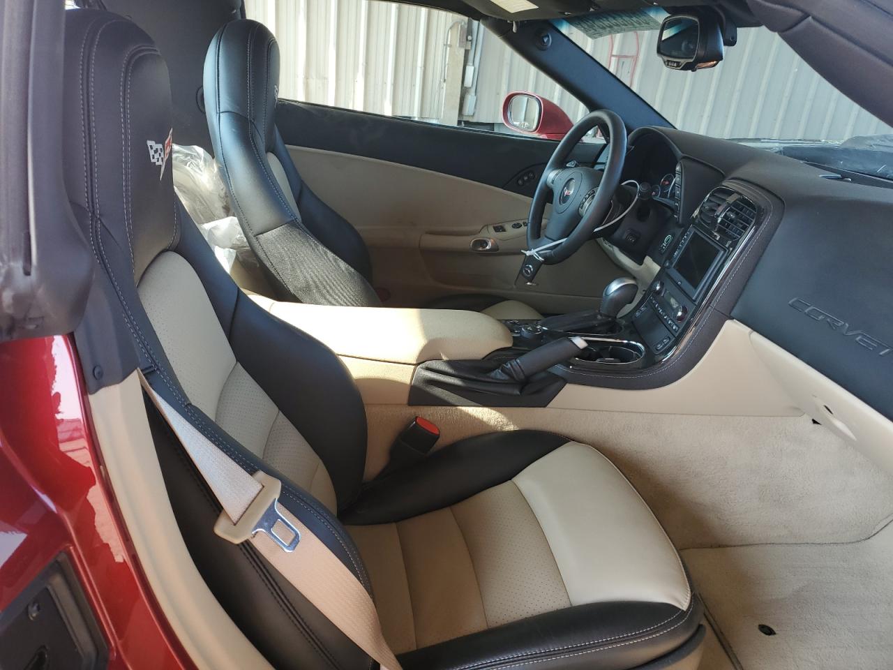 1G1YW2DW2B5109814 2011 Chevrolet Corvette Grand Sport