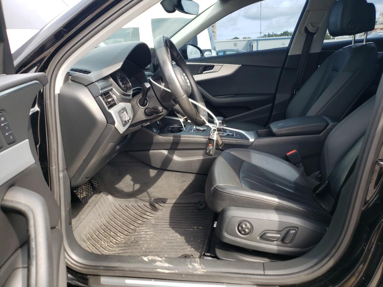 WAUGNAF49HN015169 2017 Audi A4 Premium