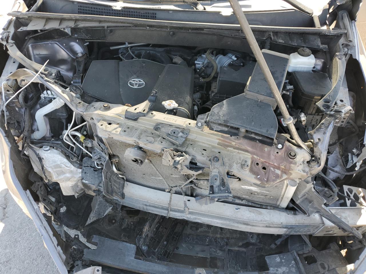 5TDKZRFH1KS307192 2019 Toyota Highlander Se