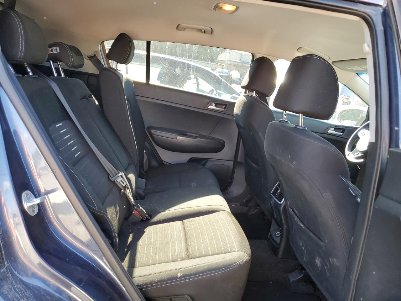 KNDPMCAC6J7361917 2018 Kia Sportage Lx