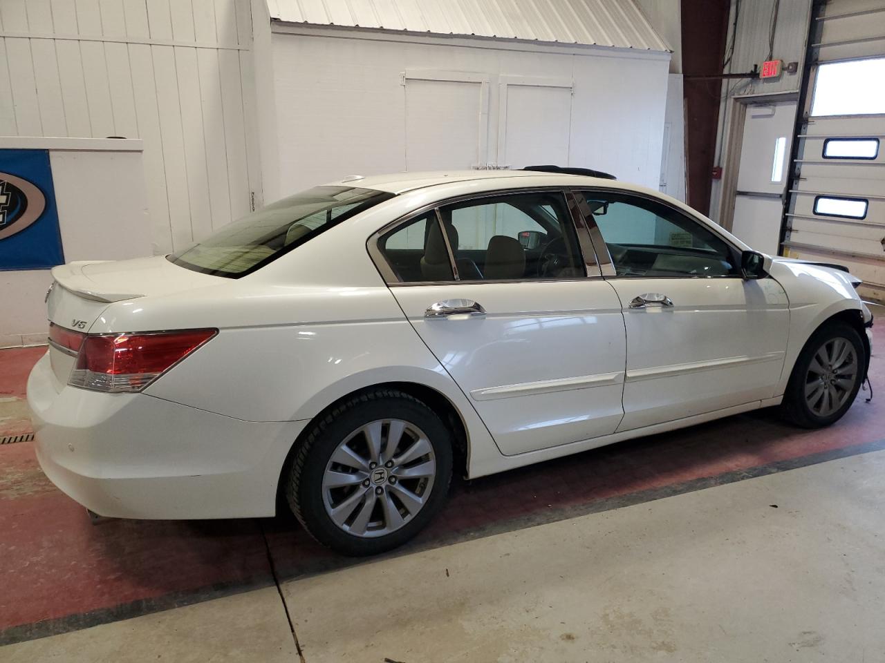 1HGCP3F84BA006115 2011 Honda Accord Exl