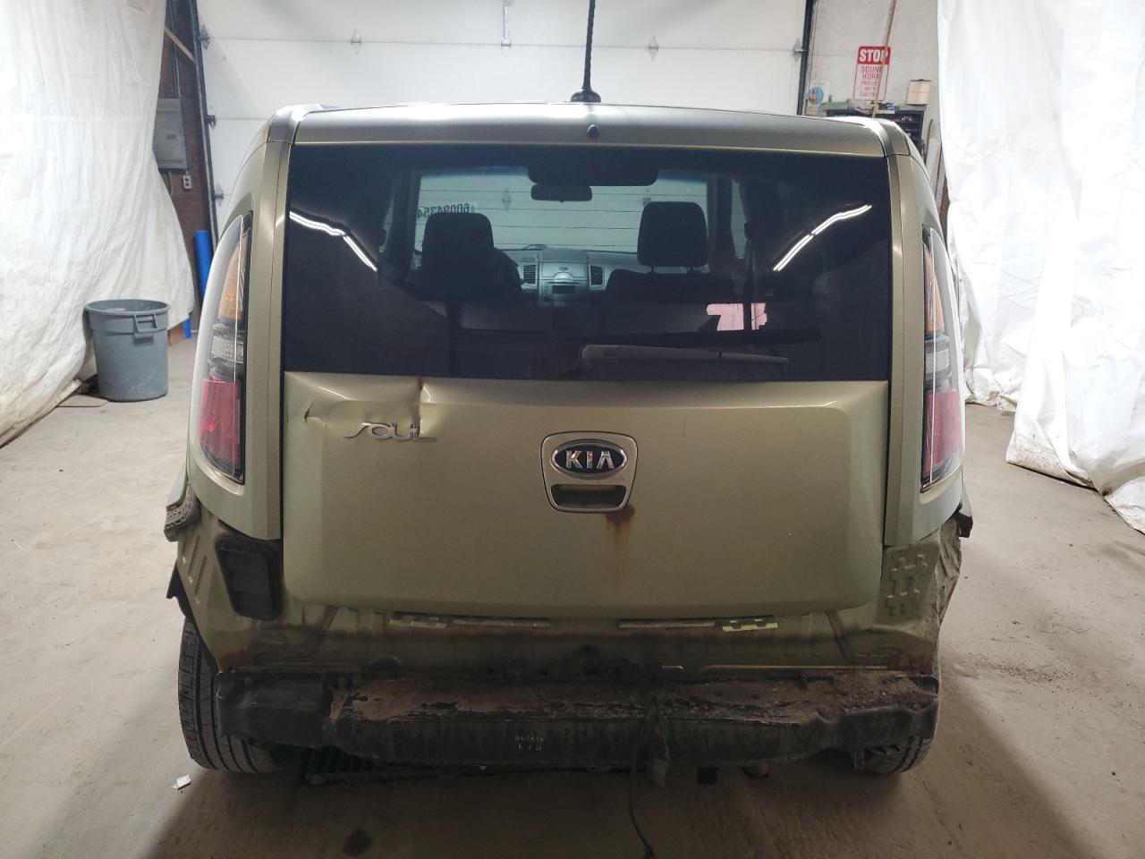 KNDJT2A29A7068412 2010 Kia Soul +