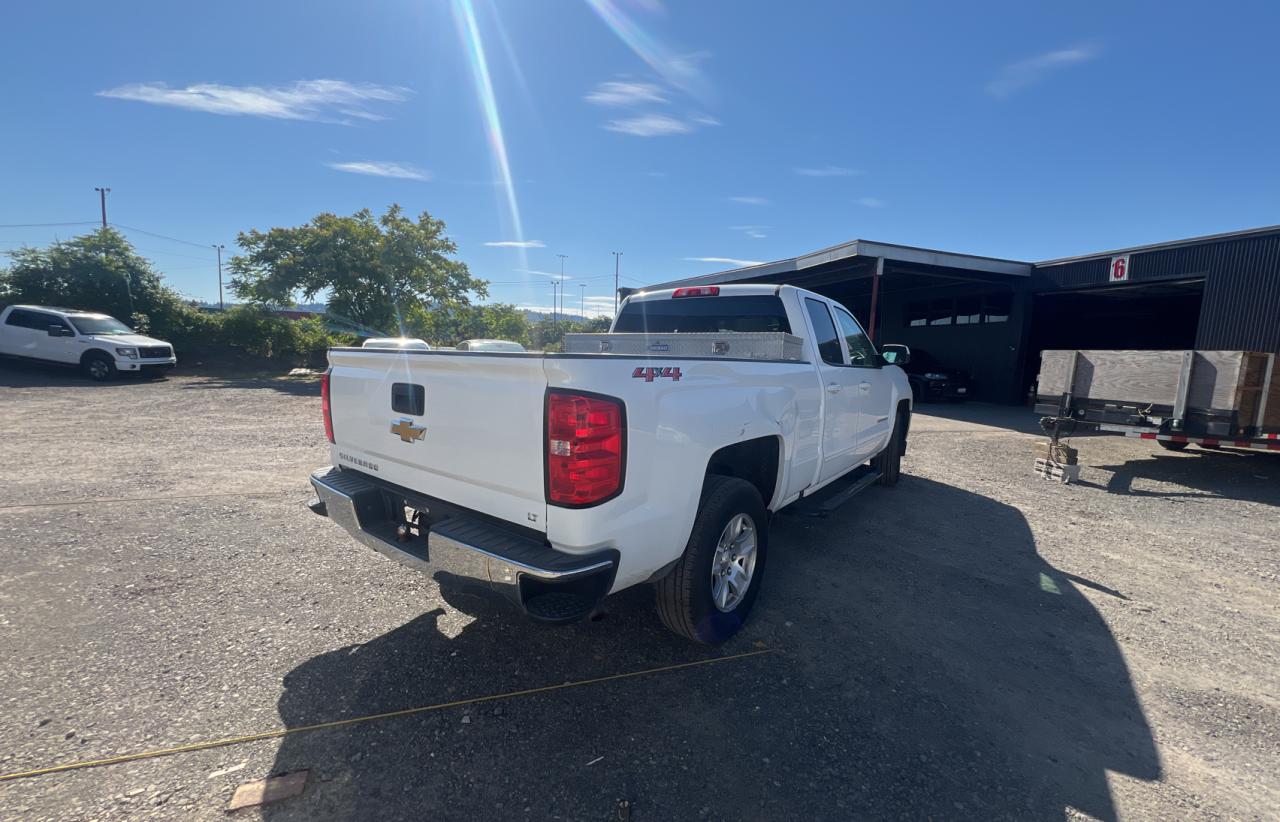 2018 Chevrolet Silverado K1500 Lt vin: 1GCVKREC2JZ176536