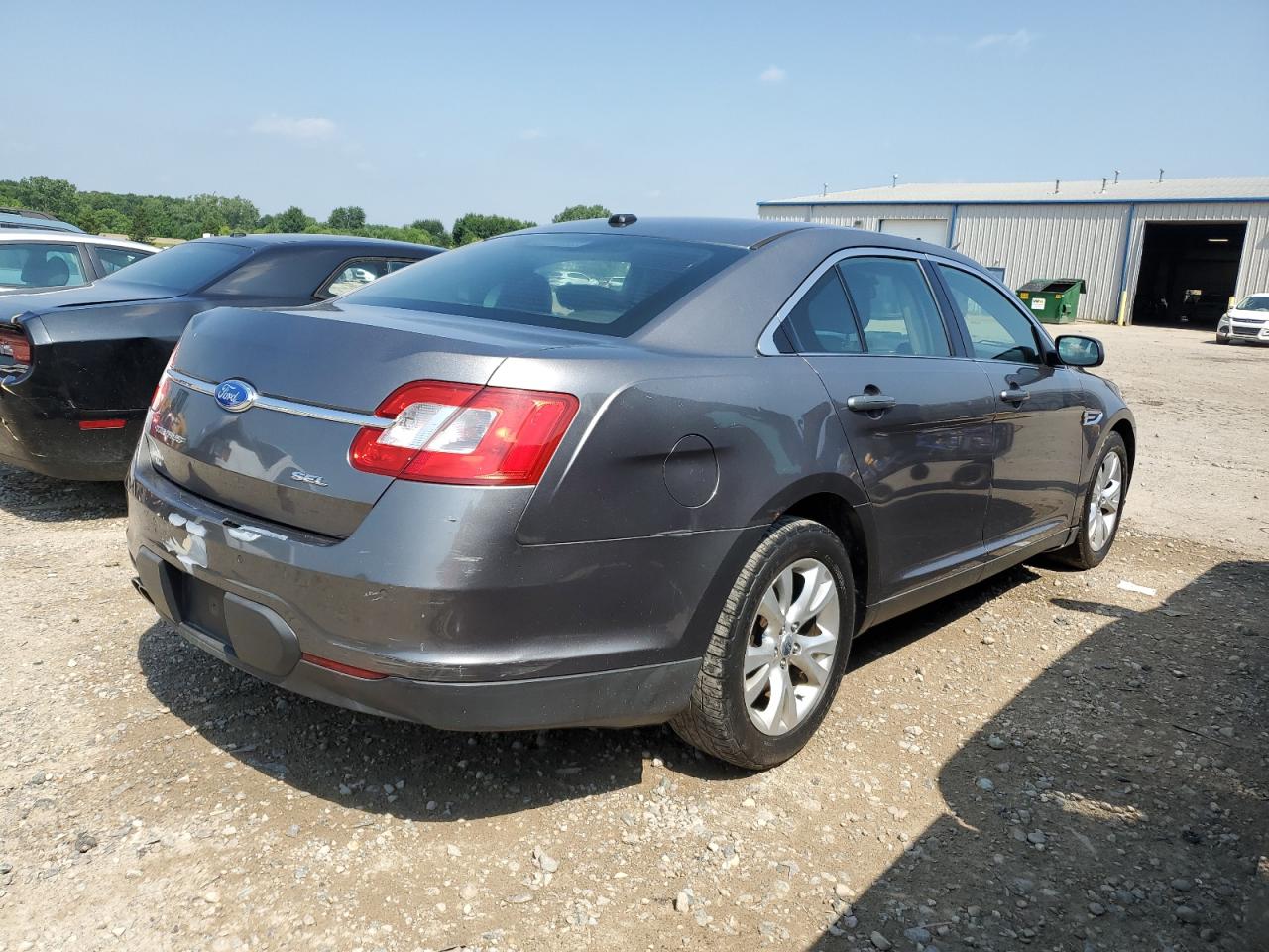 1FAHP2EW8BG170422 2011 Ford Taurus Sel