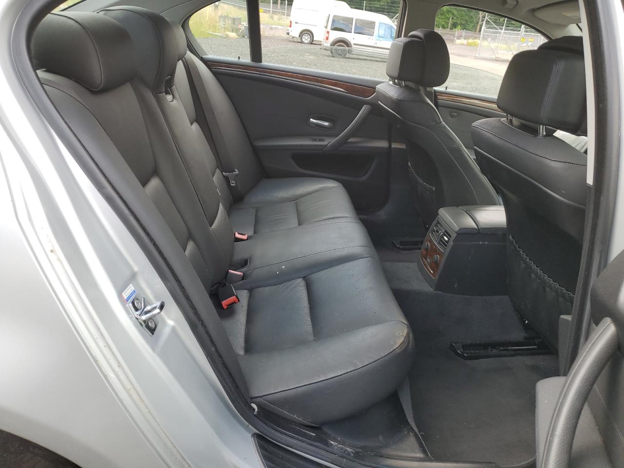 WBANU53538CT13629 2008 BMW 528 I