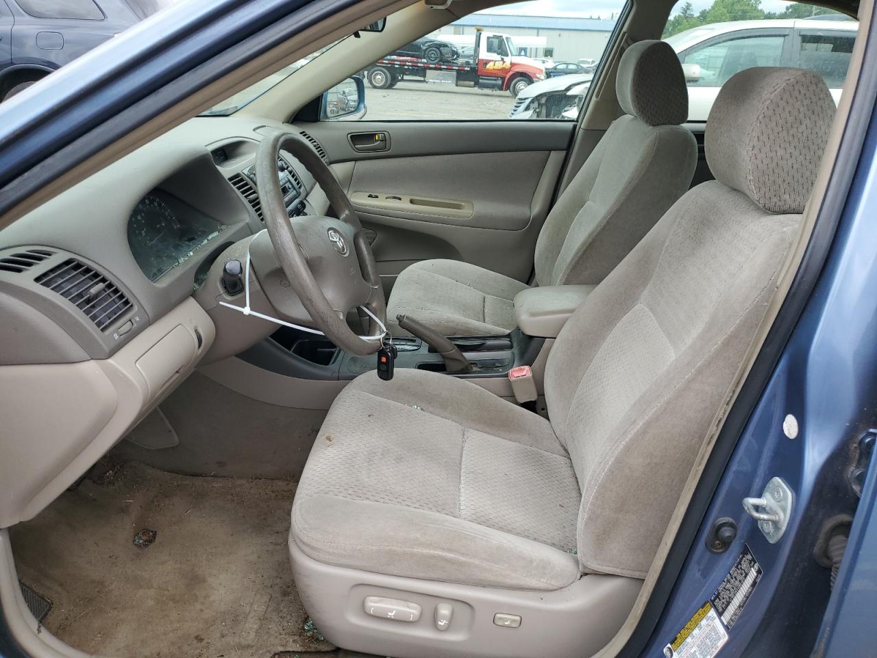 4T1BE32K44U881970 2004 Toyota Camry Le