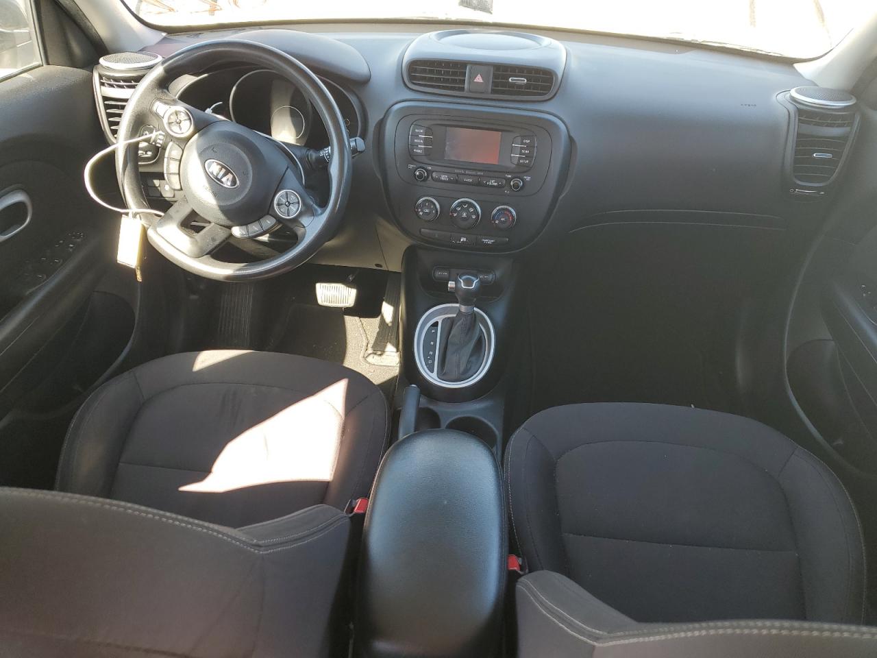 KNDJN2A2XG7301068 2016 Kia Soul