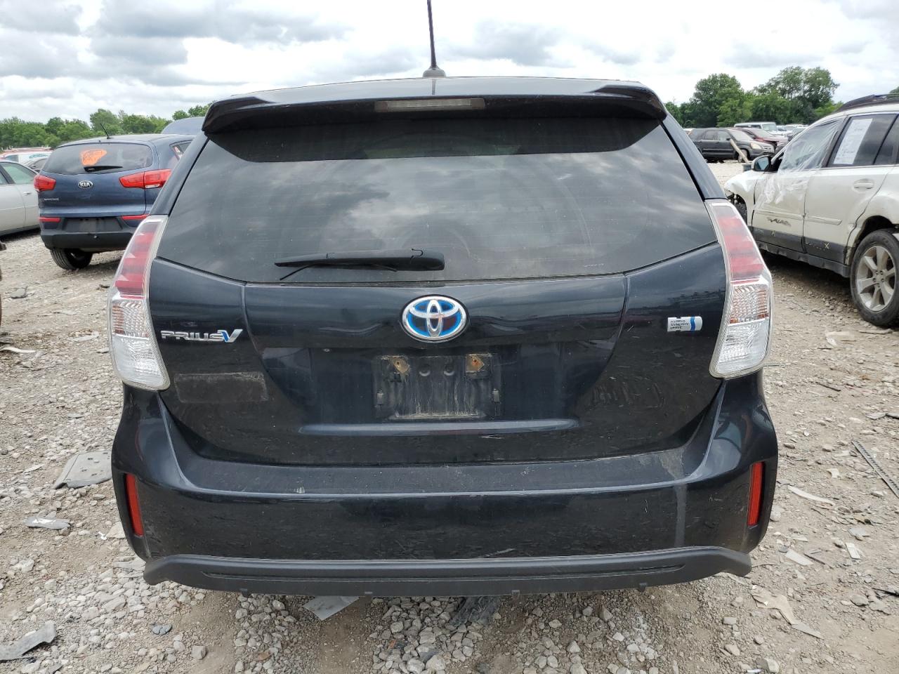 JTDZN3EUXGJ045599 2016 Toyota Prius V