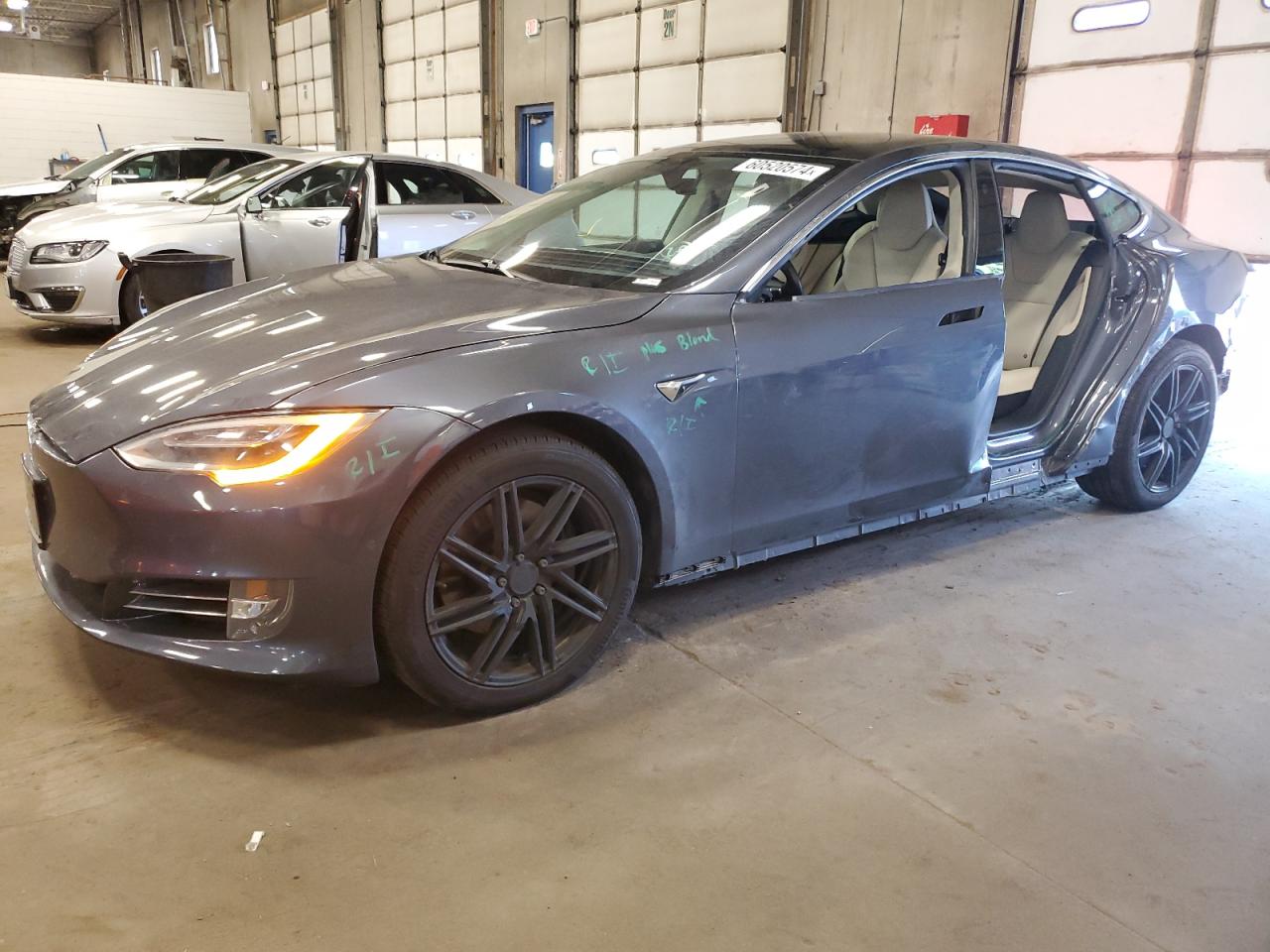 2019 Tesla Model S vin: 5YJSA1E25KF297440