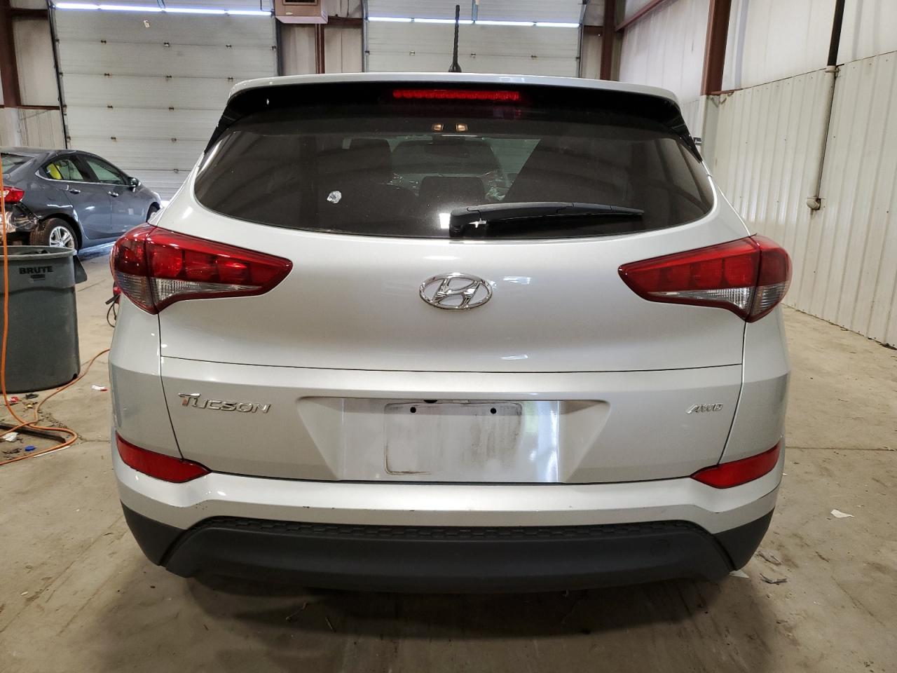 KM8J2CA40JU651250 2018 Hyundai Tucson Se