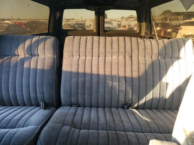 1989 Chevrolet Suburban V1500 VIN: 1GNEV16K2KF154612 Lot: 59171774