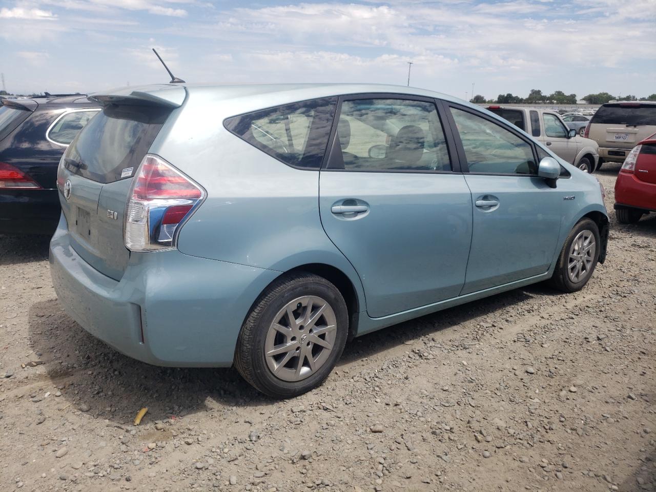 JTDZN3EU1GJ043238 2016 Toyota Prius V