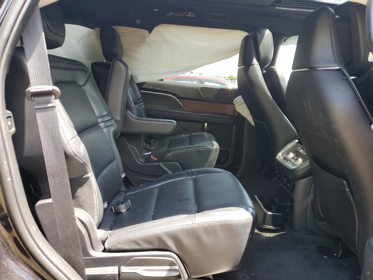 5LMJJ2LT3MEL06968 2021 Lincoln Navigator Reserve