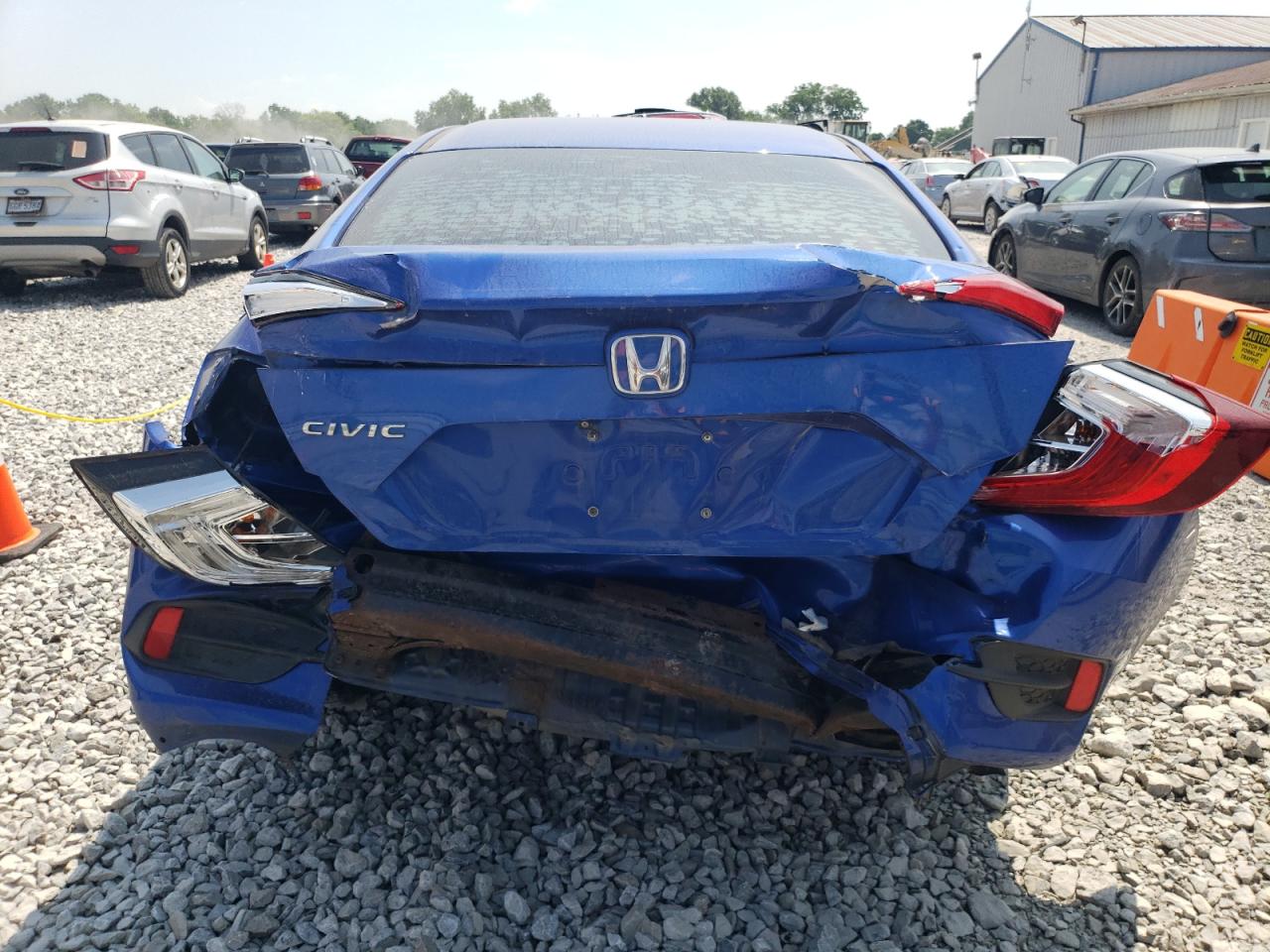 WAUKMAF40JN015905 2018 Audi A4 Premium