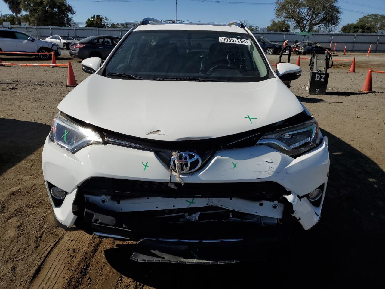 2016 Toyota Rav4 Xle vin: JTMWFREV7GJ083805