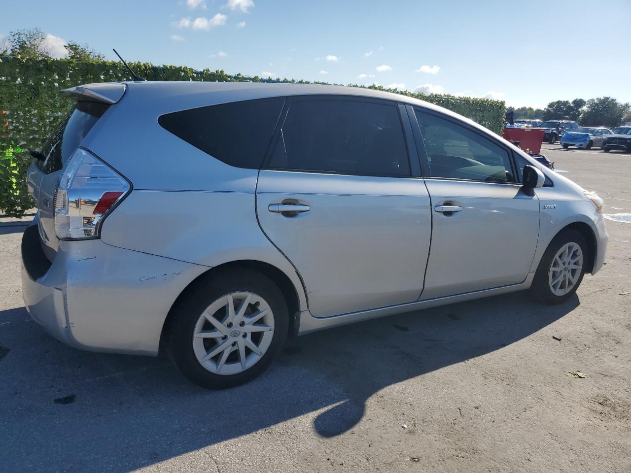 JTDZN3EU5EJ001393 2014 Toyota Prius V