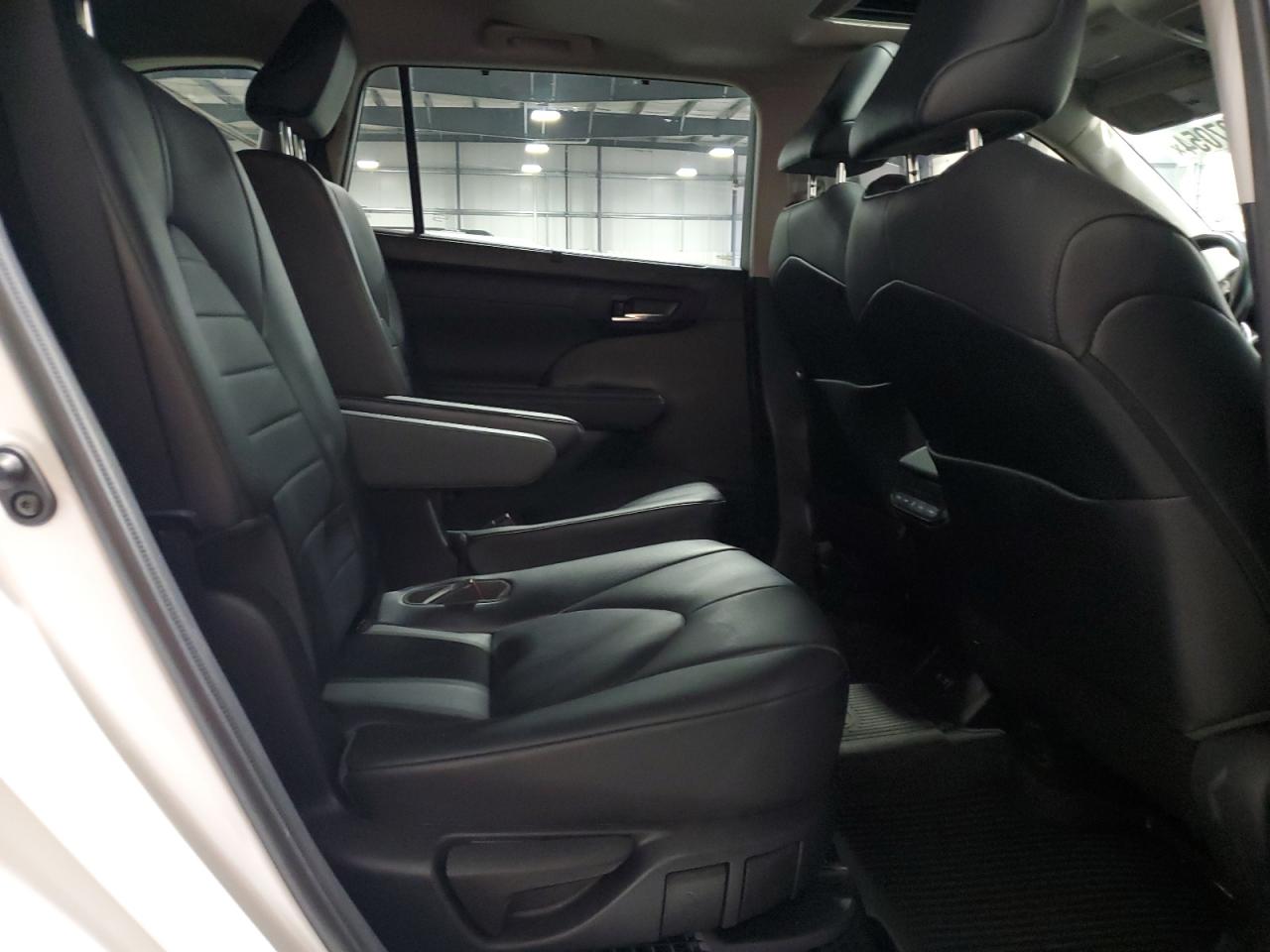 5TDHBRCH2MS530489 2021 Toyota Highlander Hybrid Xle