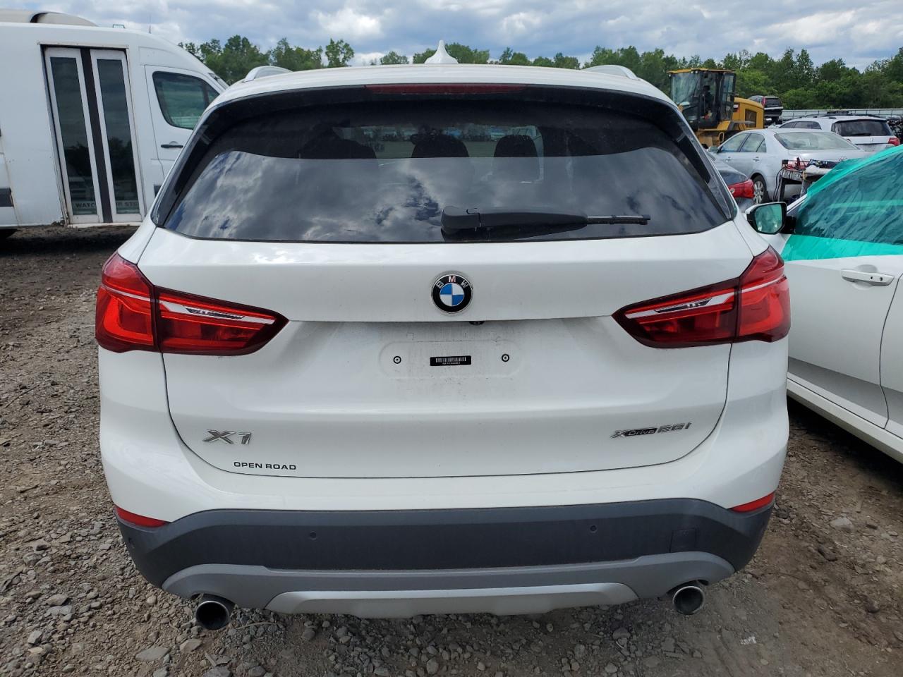 WBXHT3C34J5L30653 2018 BMW X1 xDrive28I