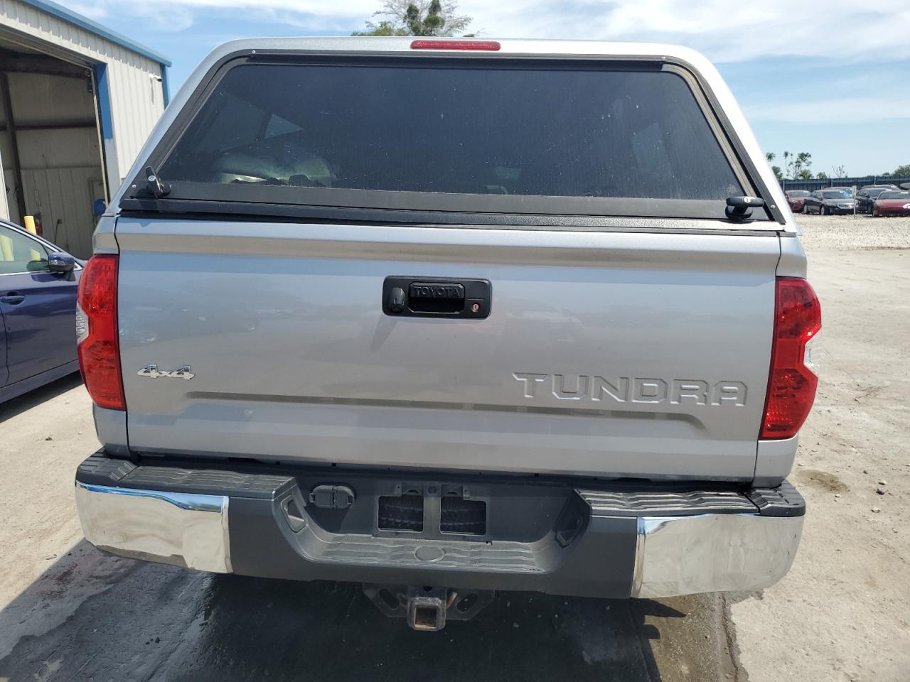 5TFDM5F15GX065687 2016 Toyota Tundra Crewmax Sr5