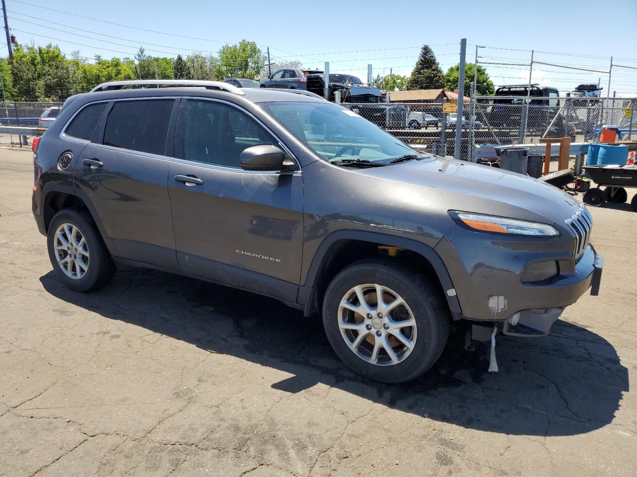 1C4PJMCS0GW301049 2016 Jeep Cherokee Latitude