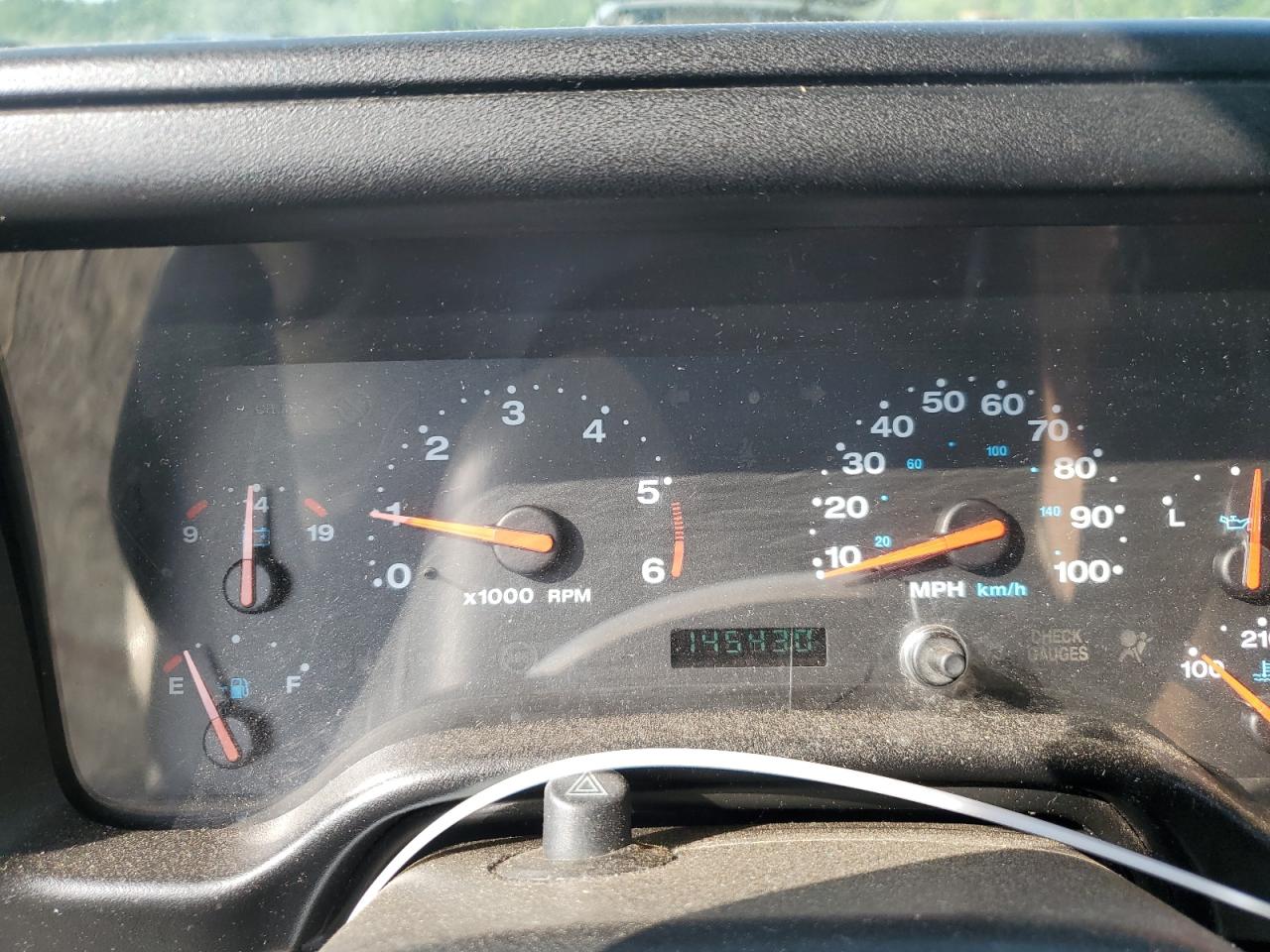 1J4FA59S23P314957 2003 Jeep Wrangler / Tj Sahara