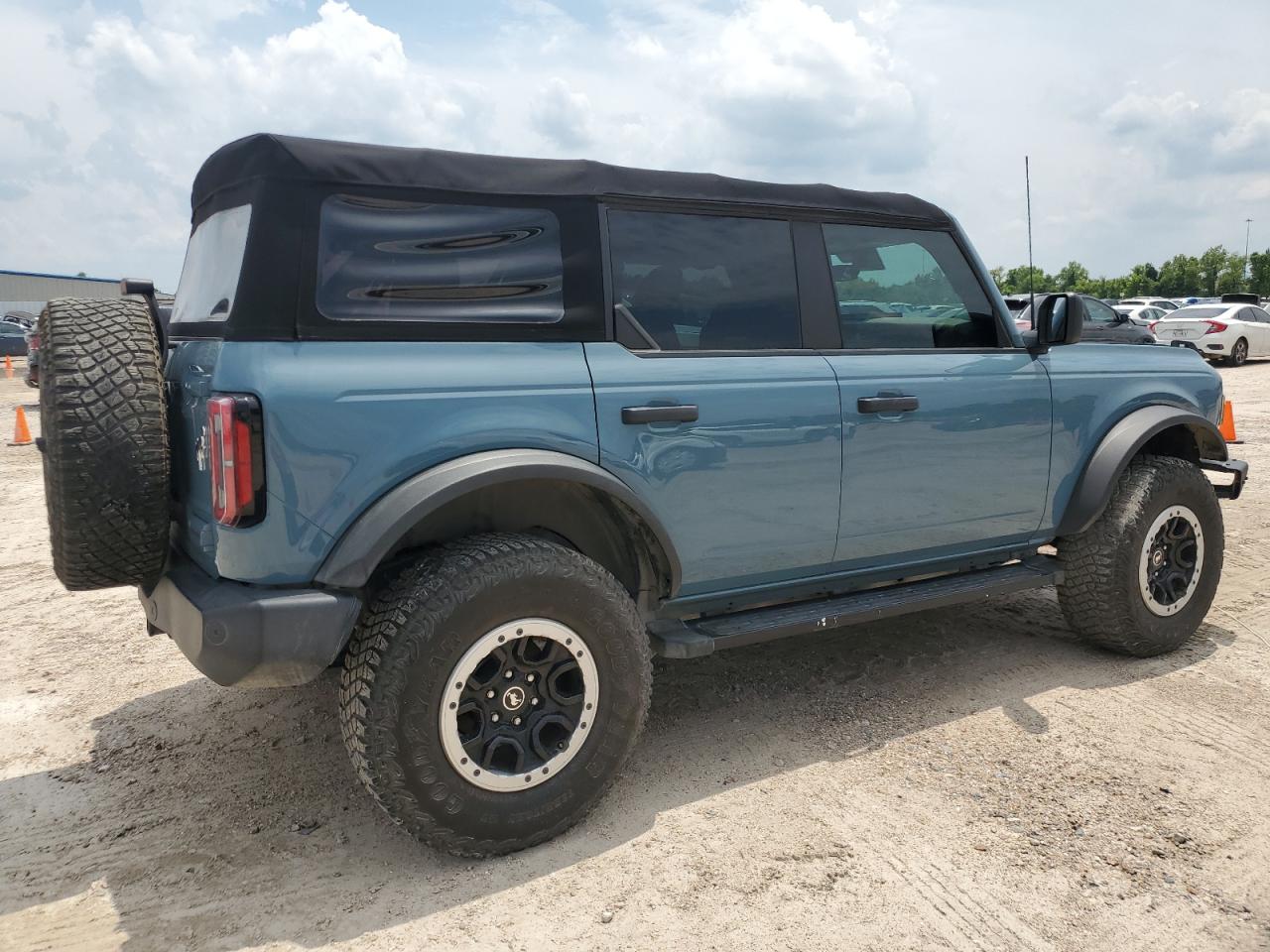 2021 Ford Bronco Base vin: 1FMEE5DP0MLA64390