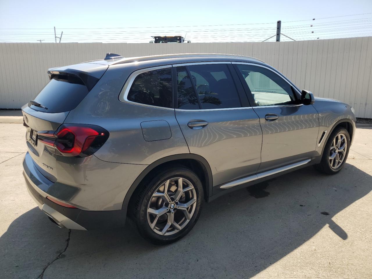 2023 BMW X3 xDrive30I vin: 5UX53DP02P9S17399