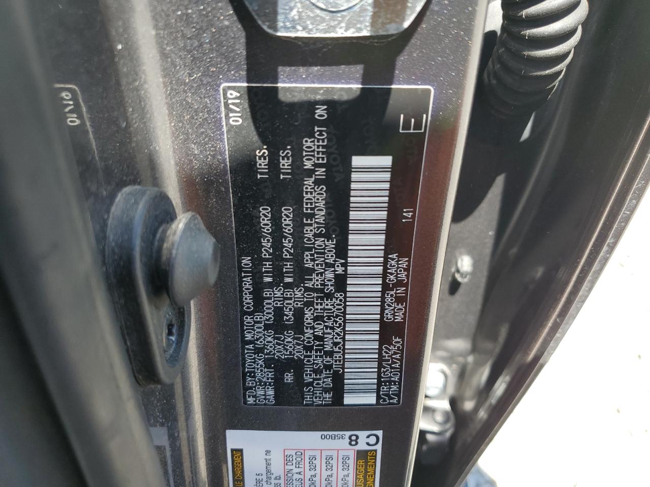 JTEBU5JR2K5670058 2019 Toyota 4Runner Sr5