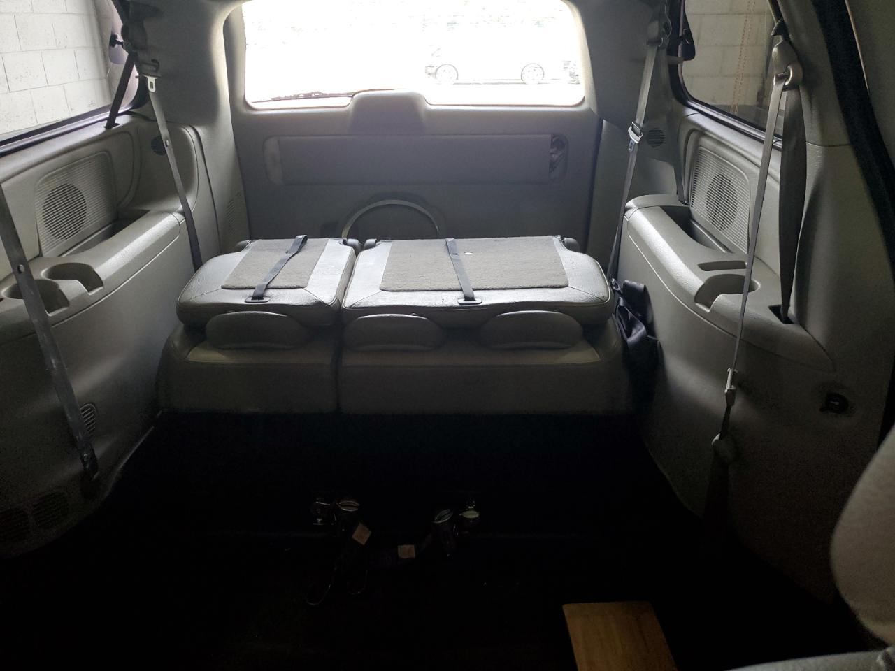 2C4GP54L95R376883 2005 Chrysler Town & Country Touring