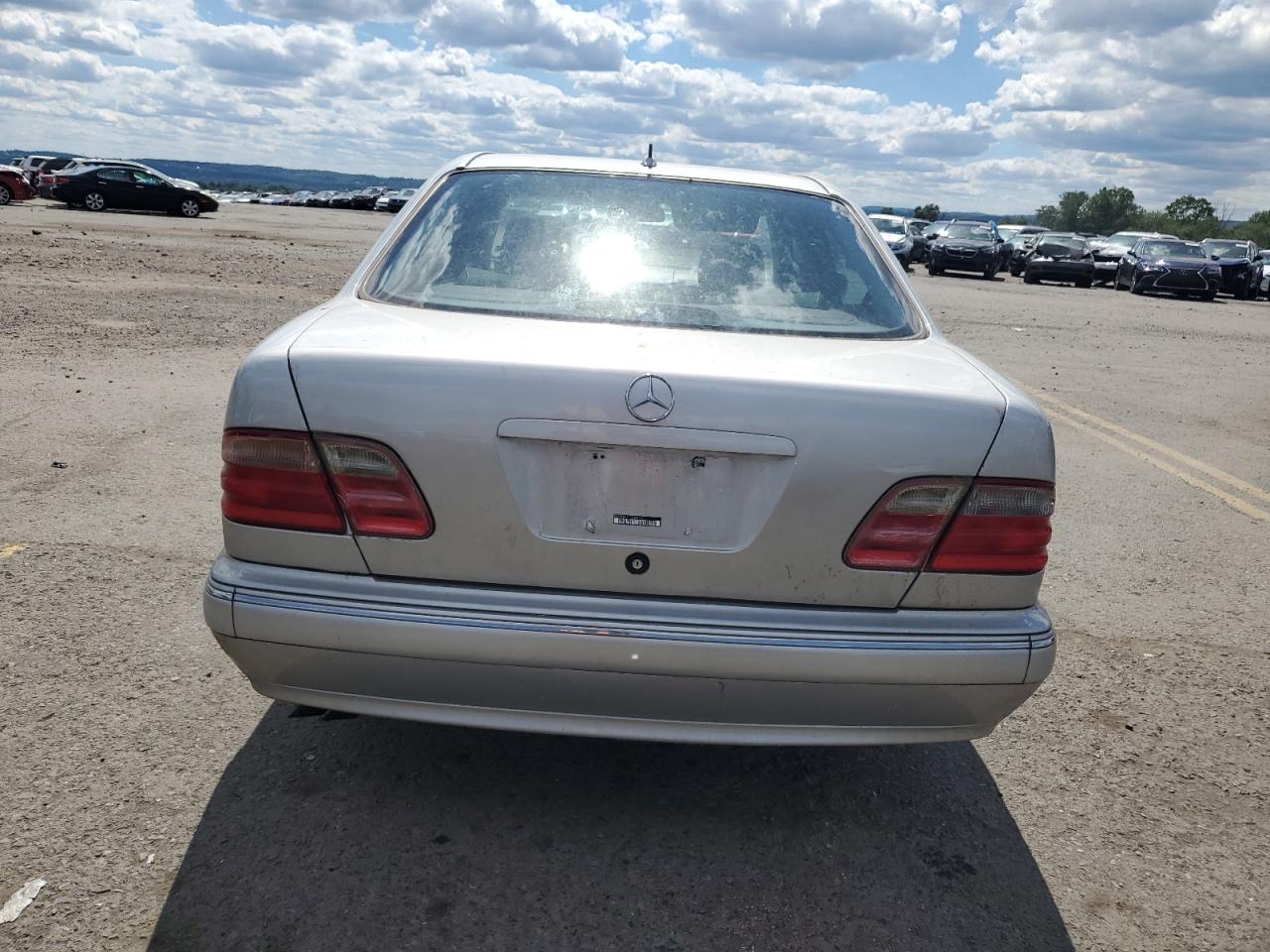 WDBJF82J11X046161 2001 Mercedes-Benz E 320 4Matic