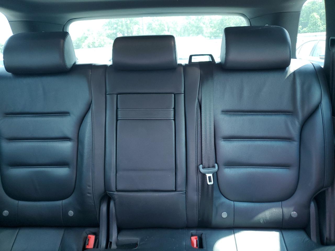 WVGRF7BP0HD003229 2017 Volkswagen Touareg Wolfsburg