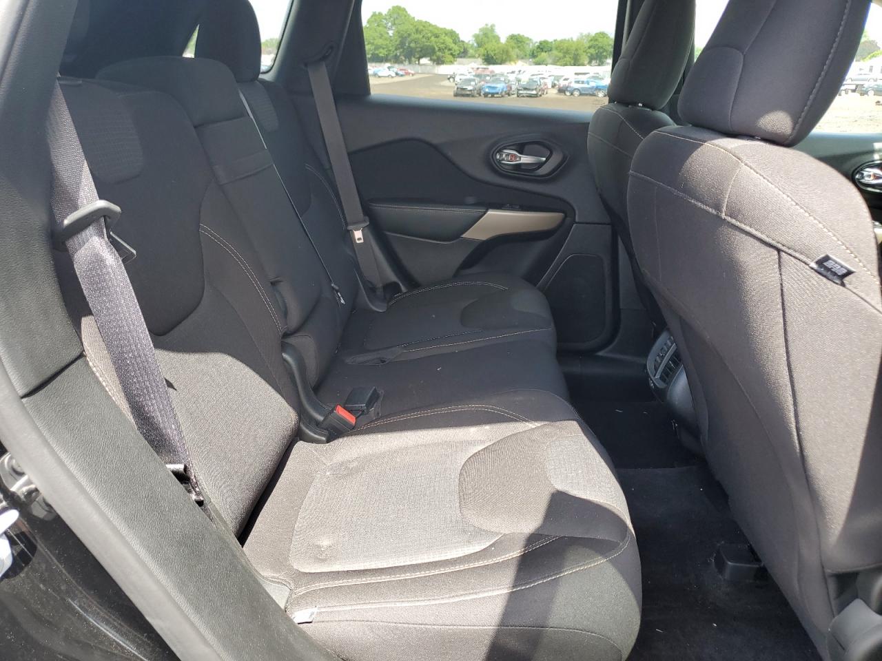 1C4PJMCB1HW581971 2017 Jeep Cherokee Latitude