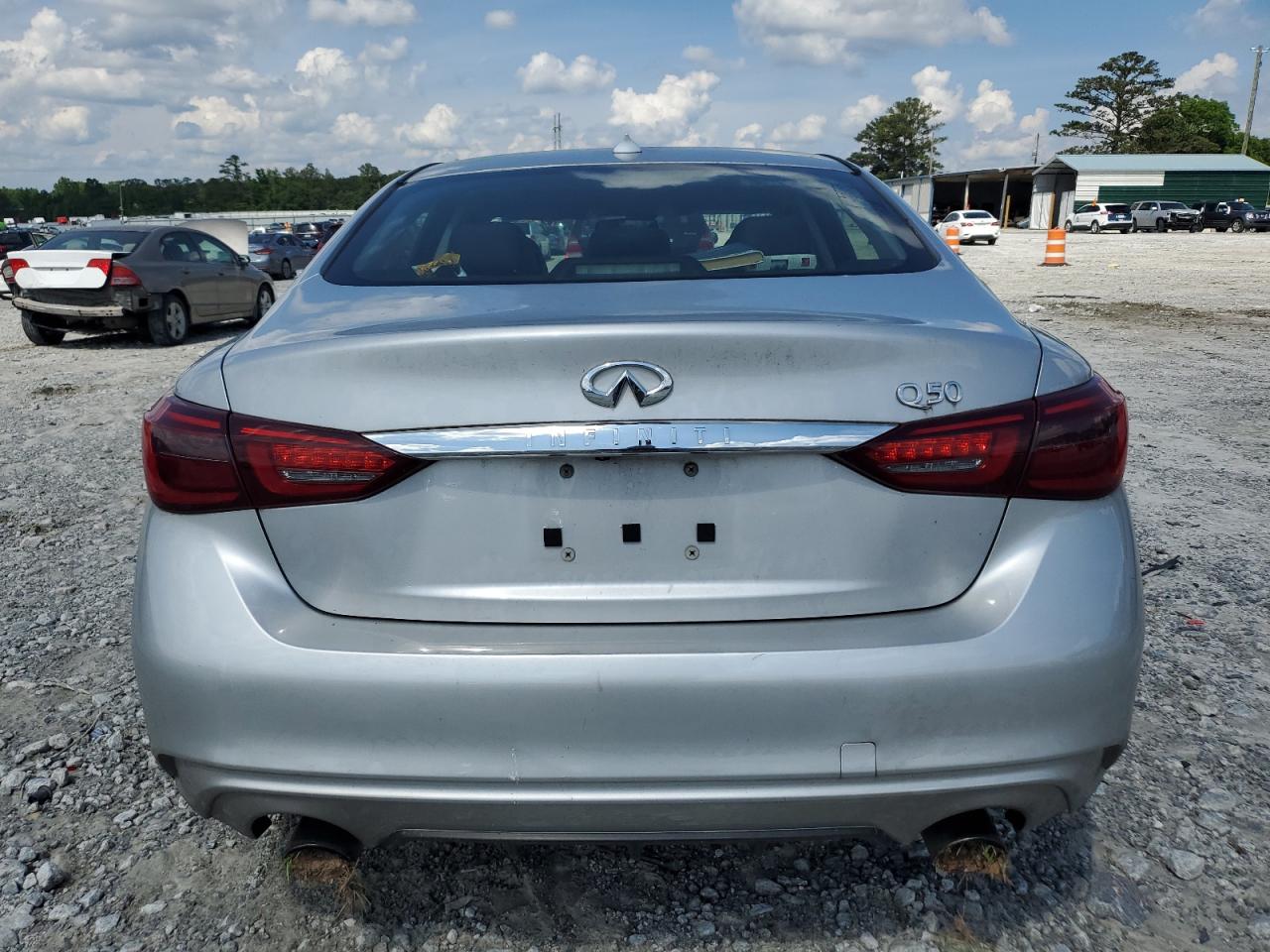 2018 Infiniti Q50 Luxe vin: JN1EV7AP3JM364096