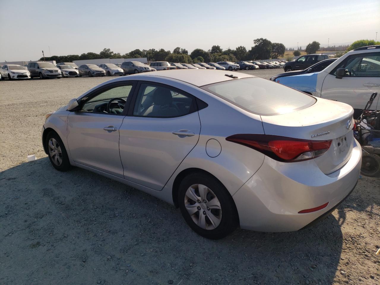 2016 Hyundai Elantra Se vin: 5NPDH4AE5GH709676