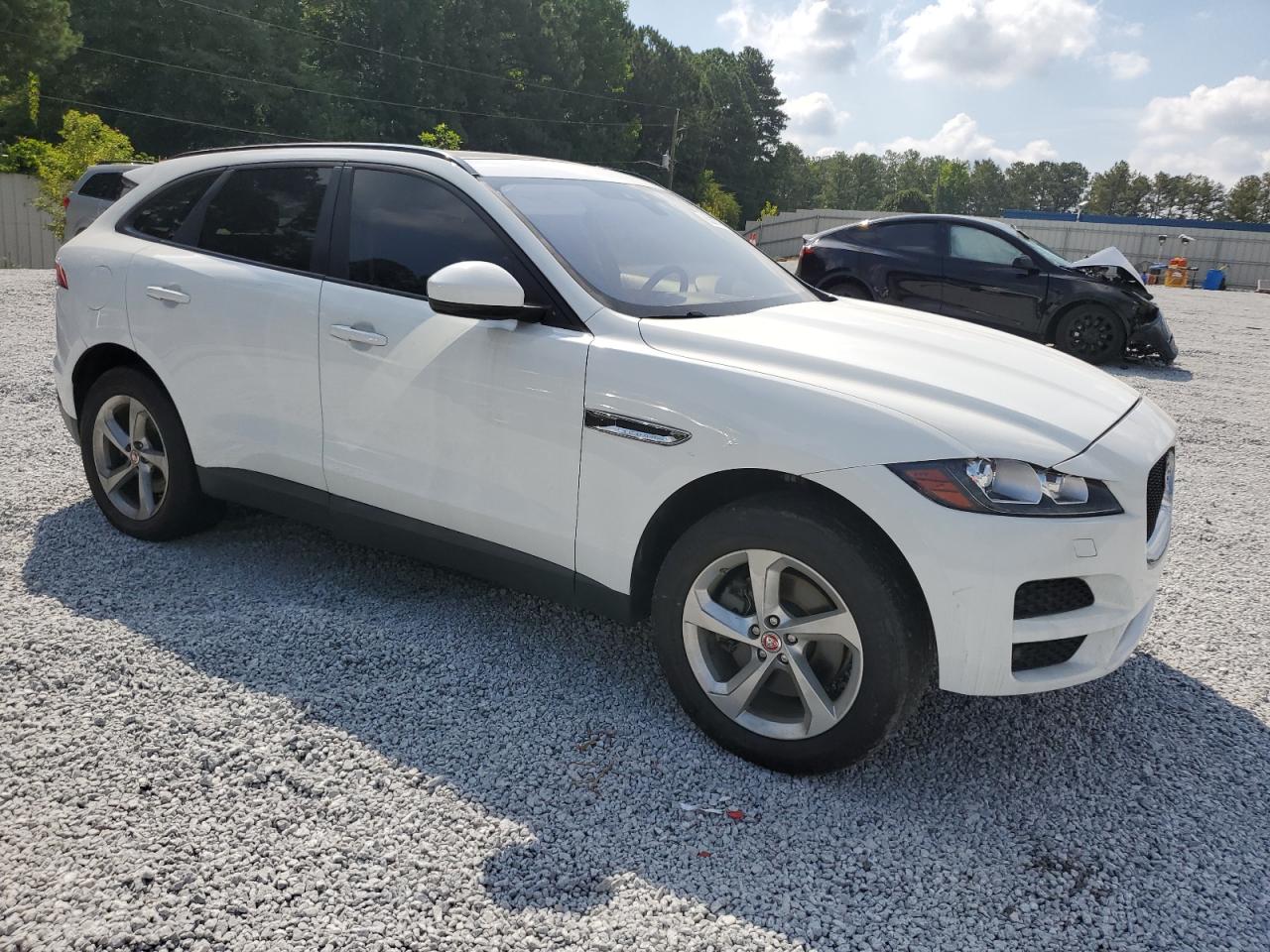 2017 Jaguar F-Pace Premium vin: SADCJ2BV8HA067261