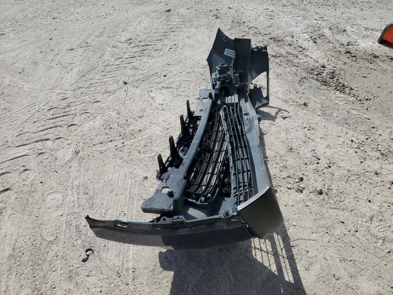 5TDZKRFH9ES011327 2014 Toyota Highlander Le