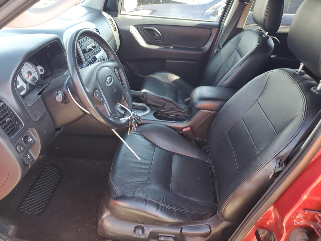 1FMCU04125KD15443 2005 Ford Escape Limited