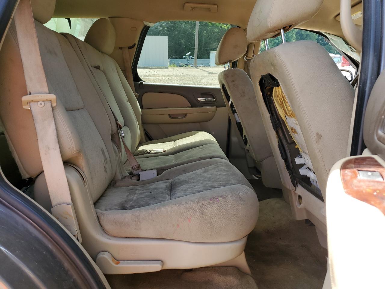 1GNSCAE05BR125046 2011 Chevrolet Tahoe C1500 Ls