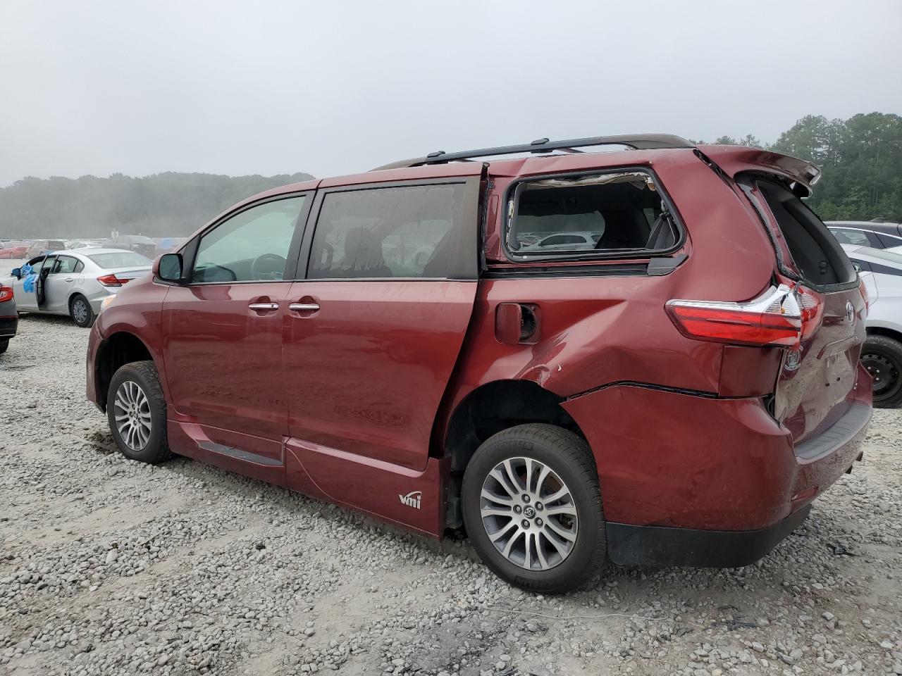 2019 Toyota Sienna Xle vin: 5TDYZ3DC6KS995852